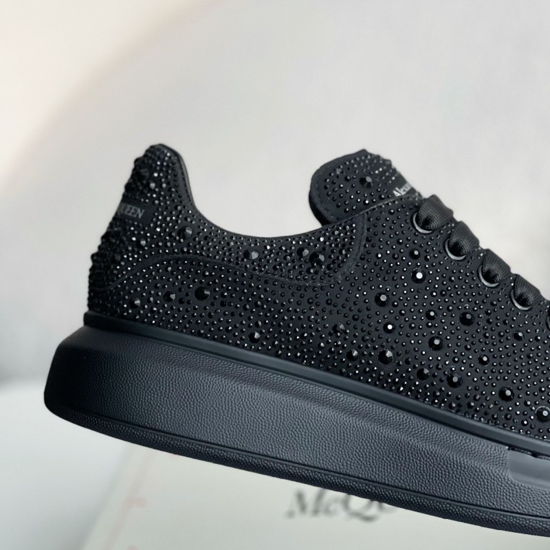 Ale*d*r M*Q*en Sneakers