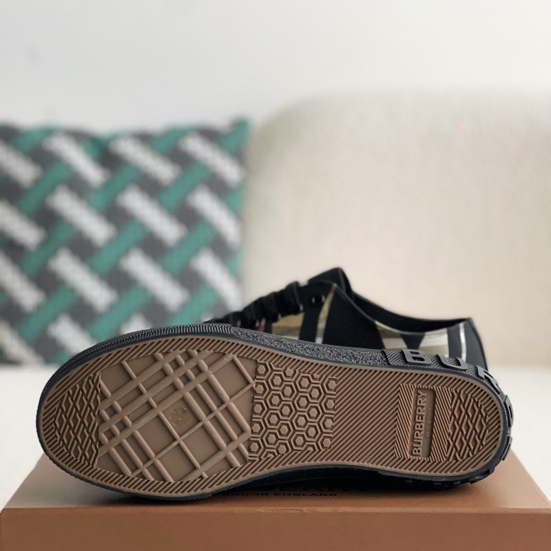 B**rry Low cut casual sports shoes