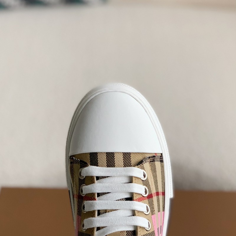 B**rry Low cut casual sports shoes