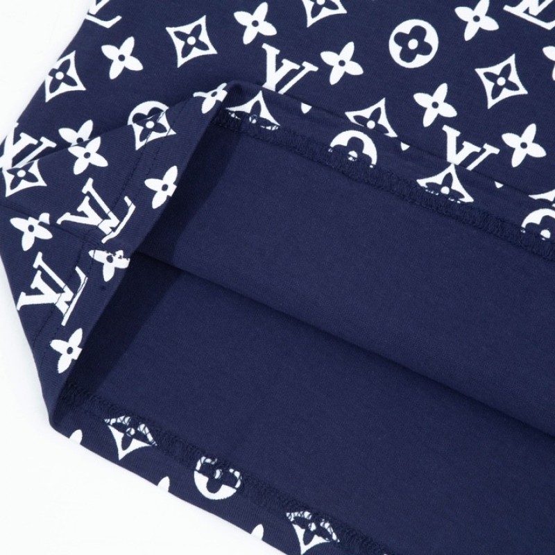 L0*is V*t0n 230,000 new T-shirts for spring and summer