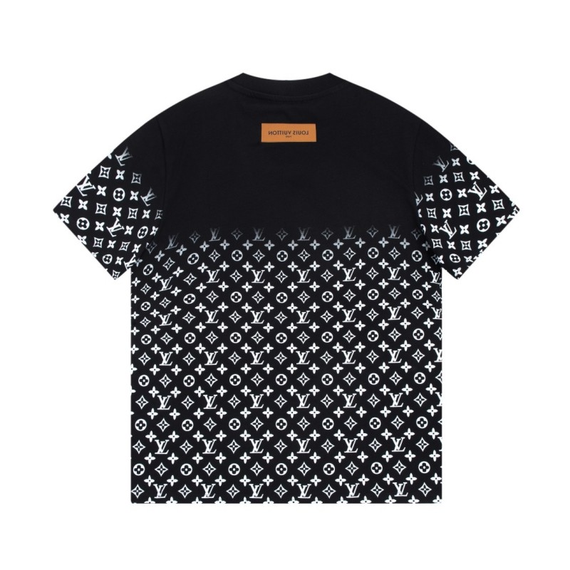 L0*is V*t0n 230,000 new T-shirts for spring and summer