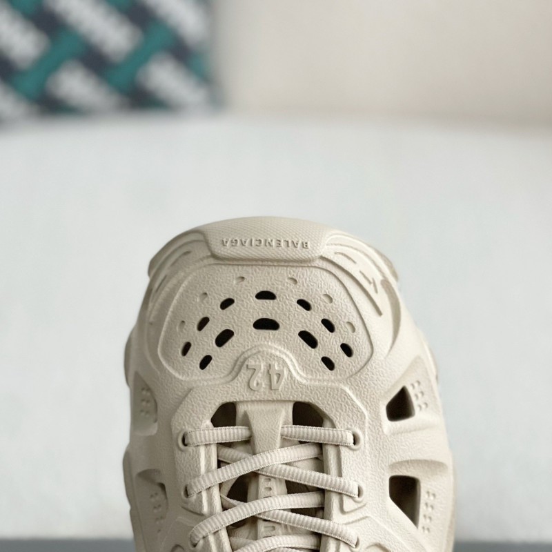 Ba*len*cia*ga rubber sneakers