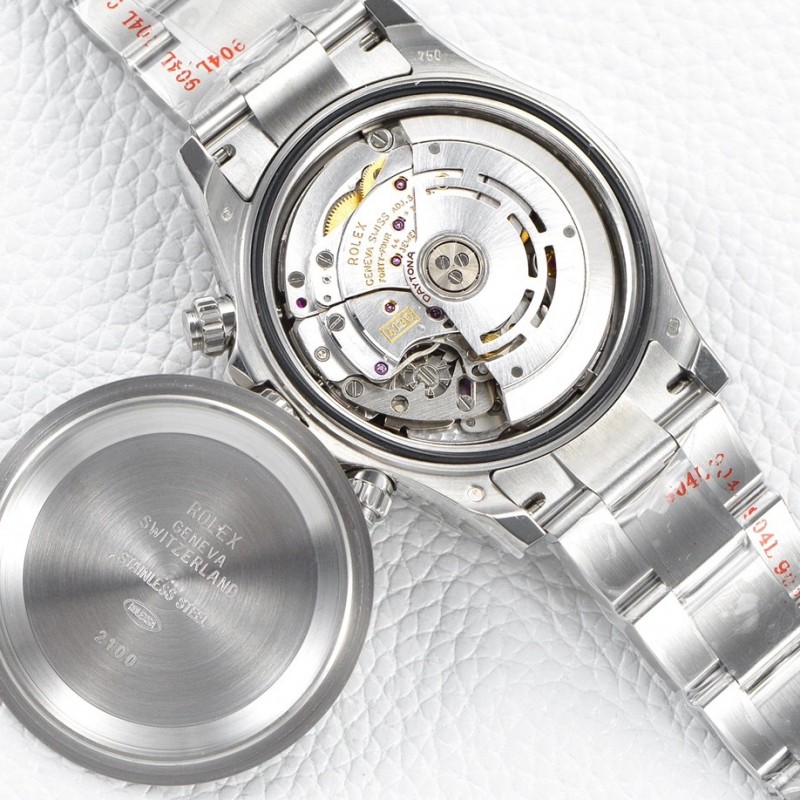 R*l*x Trithong had his own Cal.4130