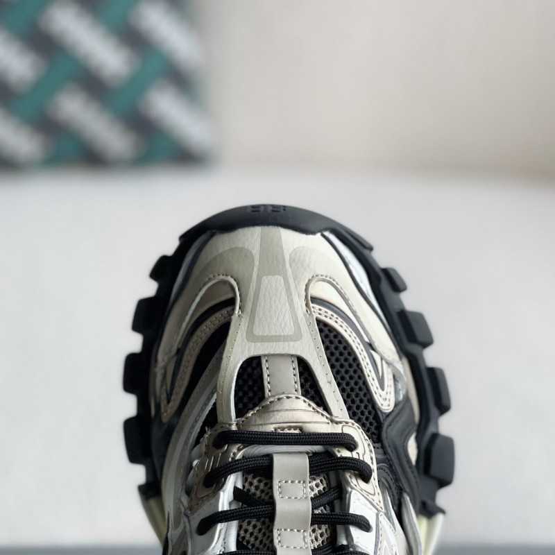 Ba*len*cia*ga Runner Sneakers