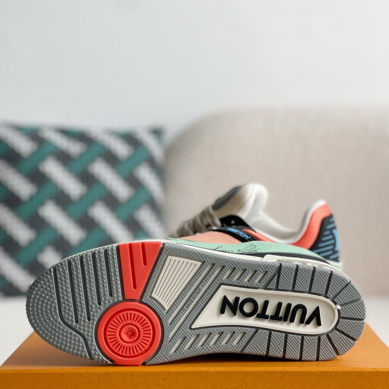 L0*is V*t0n TRAINER Sneakers