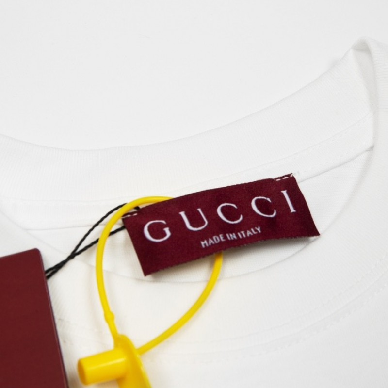 G*u*i English letters T-shirt