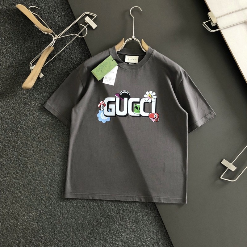 G*u*i t-shirt
