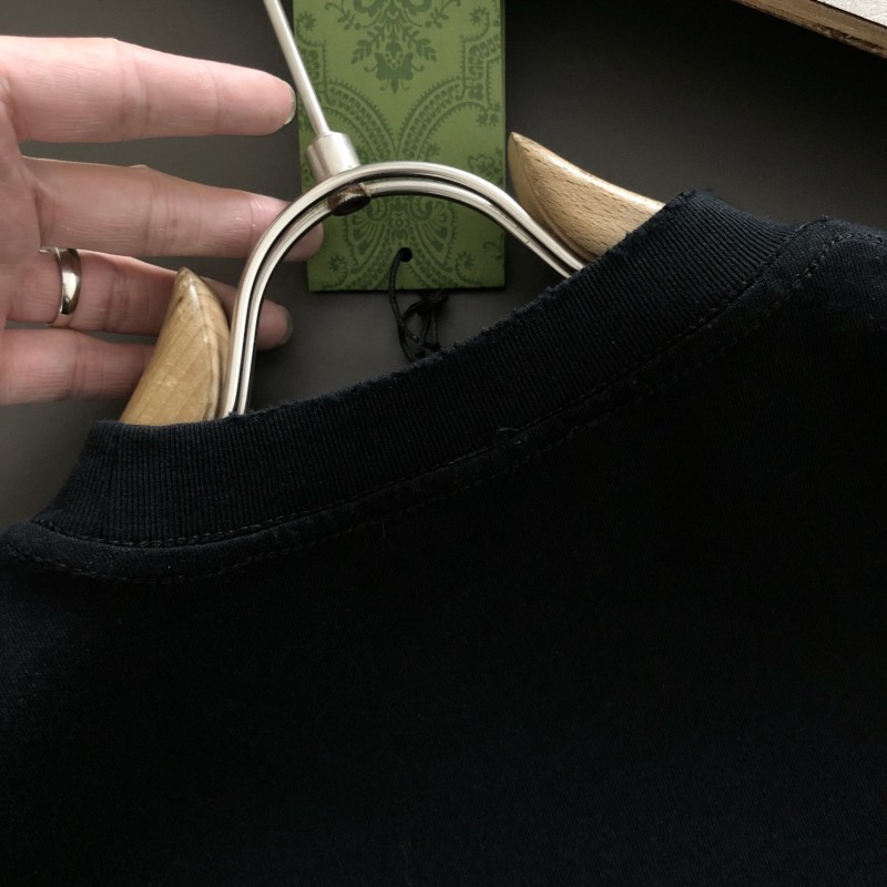 G*u*i Fruit series T-shirt