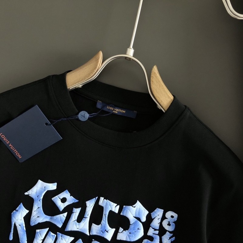 L0*is V*t0n Three-dimensional foam letter doodle round-neck t-shirt