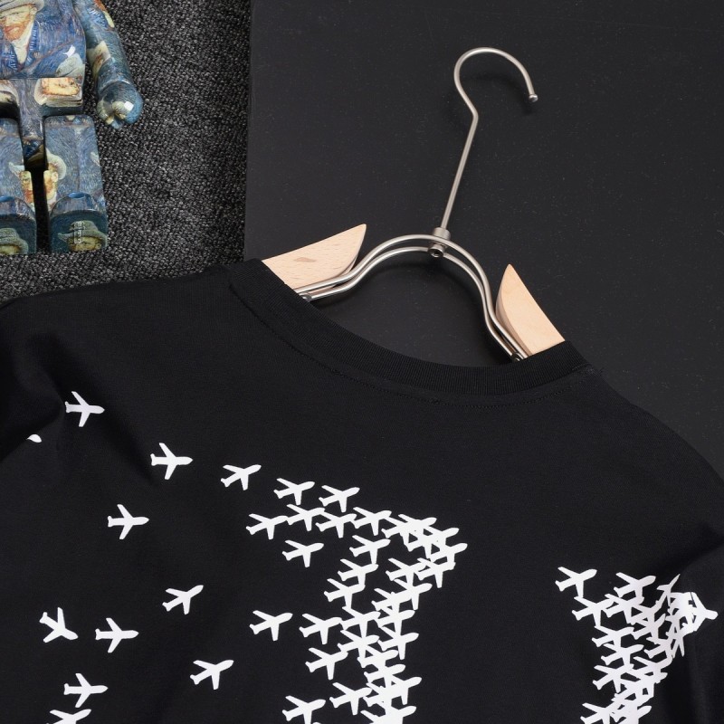 L0*is V*t0n 24SS early spring new large-scale small aircraft printed t-shirt