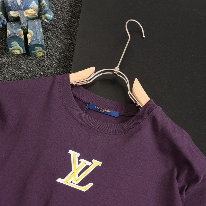 L0*is V*t0n T-shirt with yellow and white logo