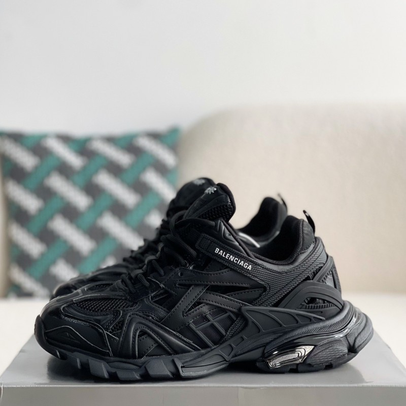 Ba*len*cia*ga Runner Sneakers