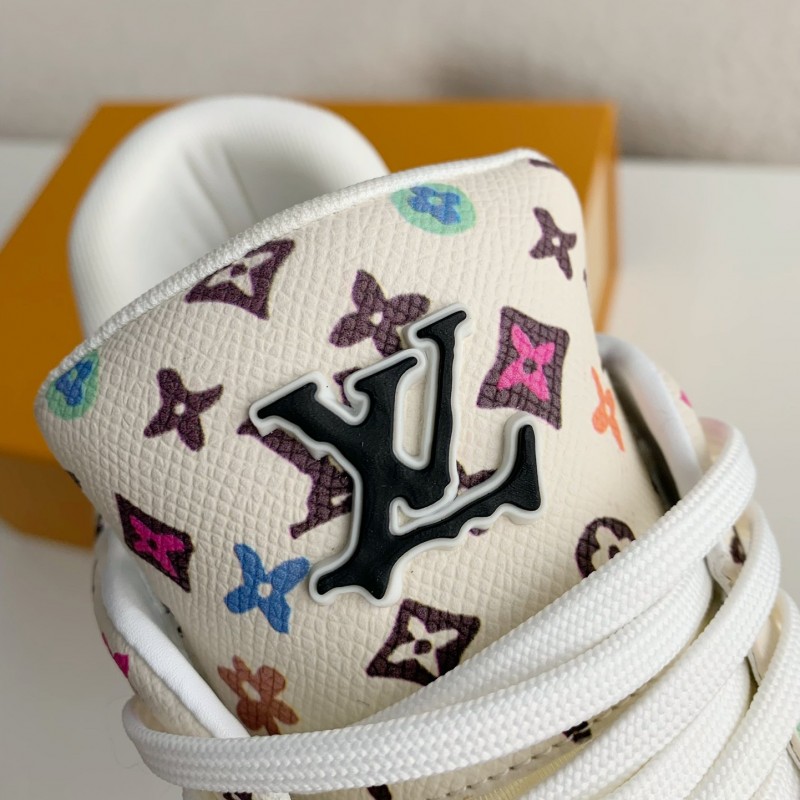 L0*is V*t0n SNEAKERS