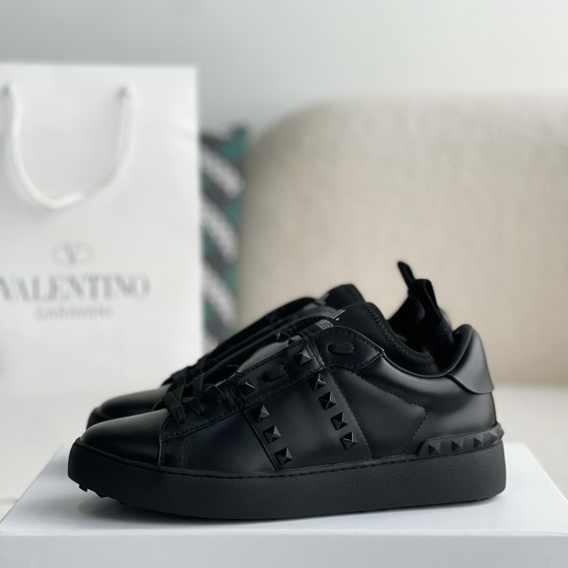 va*t*no One Stud Sneakers