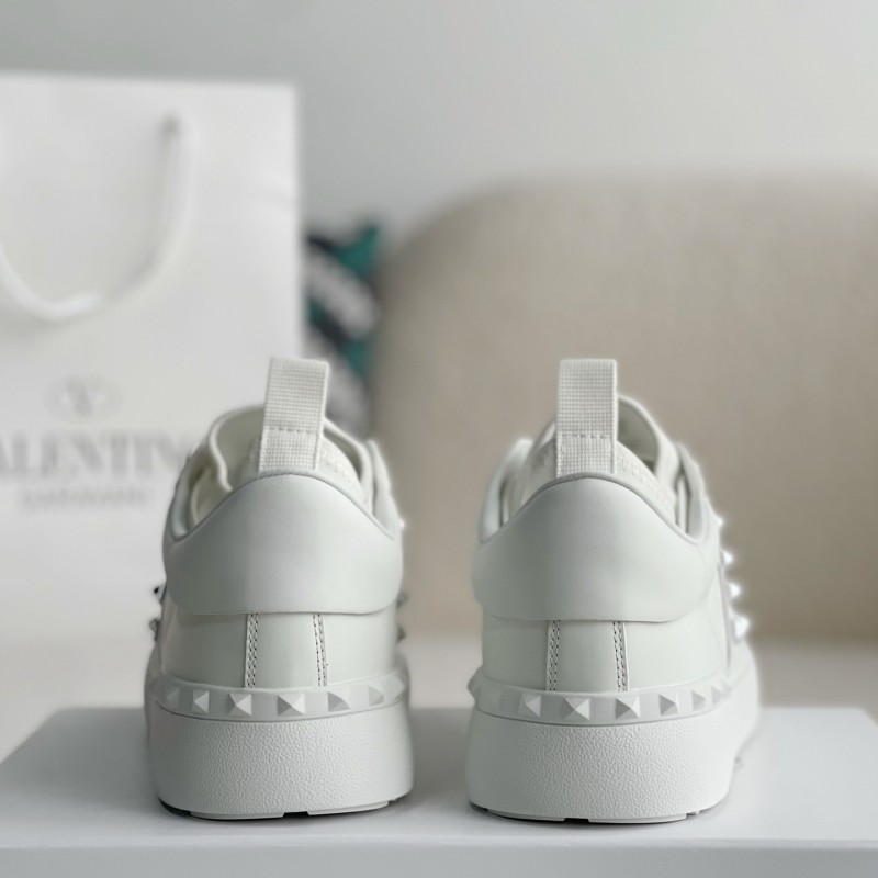 va*t*no One Stud Sneakers