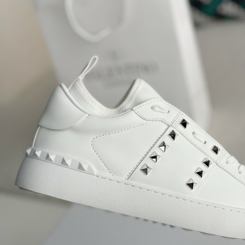 va*t*no One Stud Sneakers