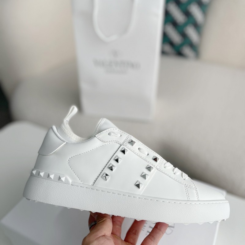 va*t*no One Stud Sneakers