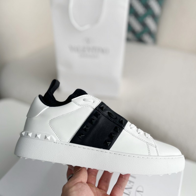 va*t*no One Stud Sneakers