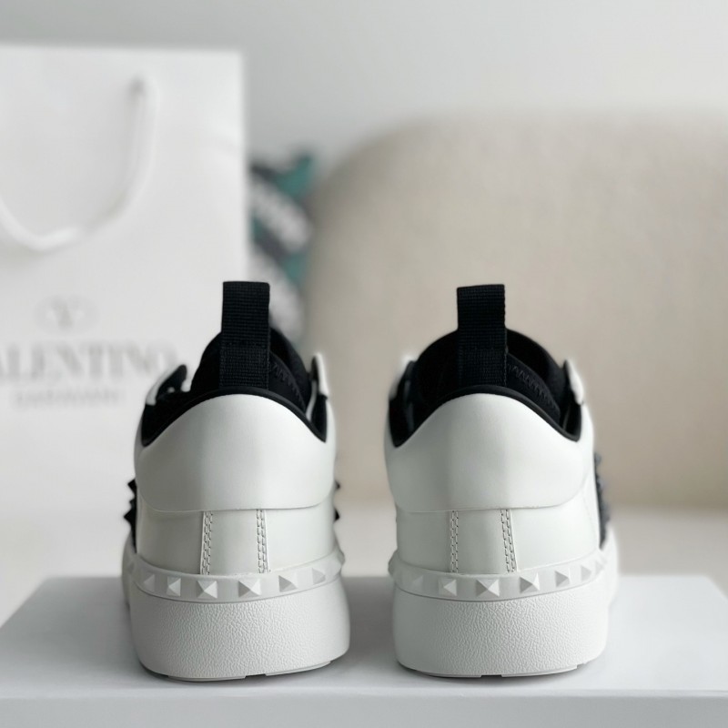 va*t*no One Stud Sneakers