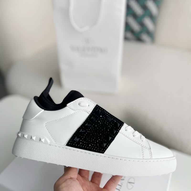 va*t*no One Stud Sneakers