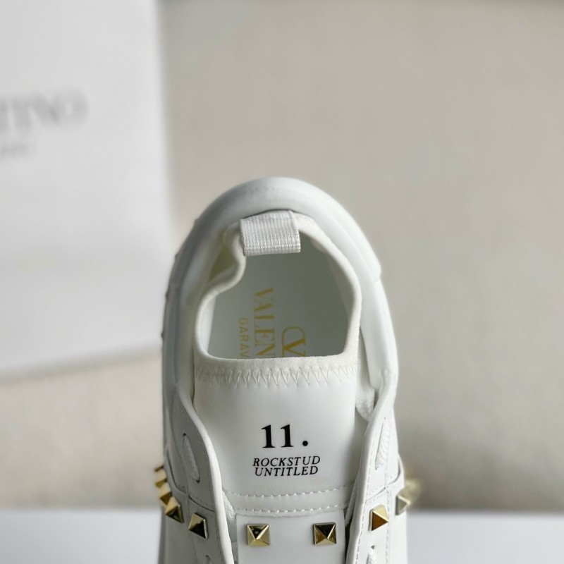 va*t*no One Stud Sneakers