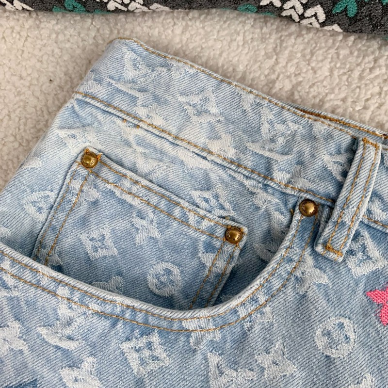 L0*is V*t0n  Costumes