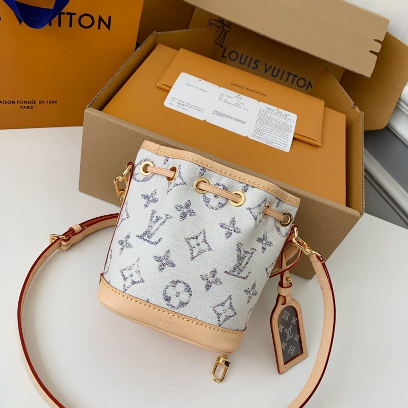 L0*is V*t0n The new Nano No é M83453  Size：13*16*10cm