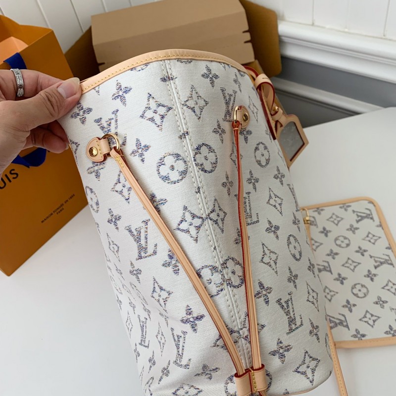 L0*is V*t0n Neverfull medium handbag M24905  Size：31*28*14cm