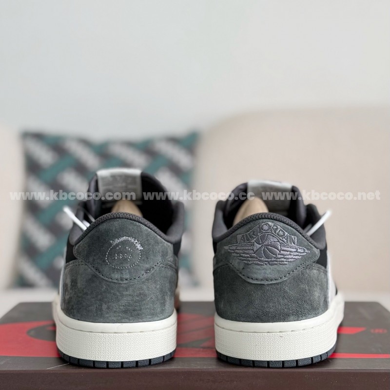 Air Jordan1 x Travis Scott  1 Low OG Collaboration; Jointly issued Low-top basketball shoes