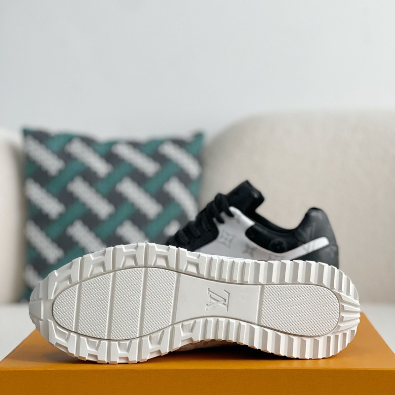 L0*is V*t0n SNEAKERS