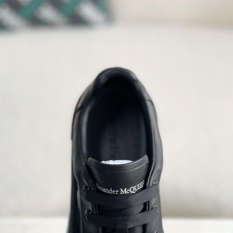 Ale*d*r M*Q*en Sneakers