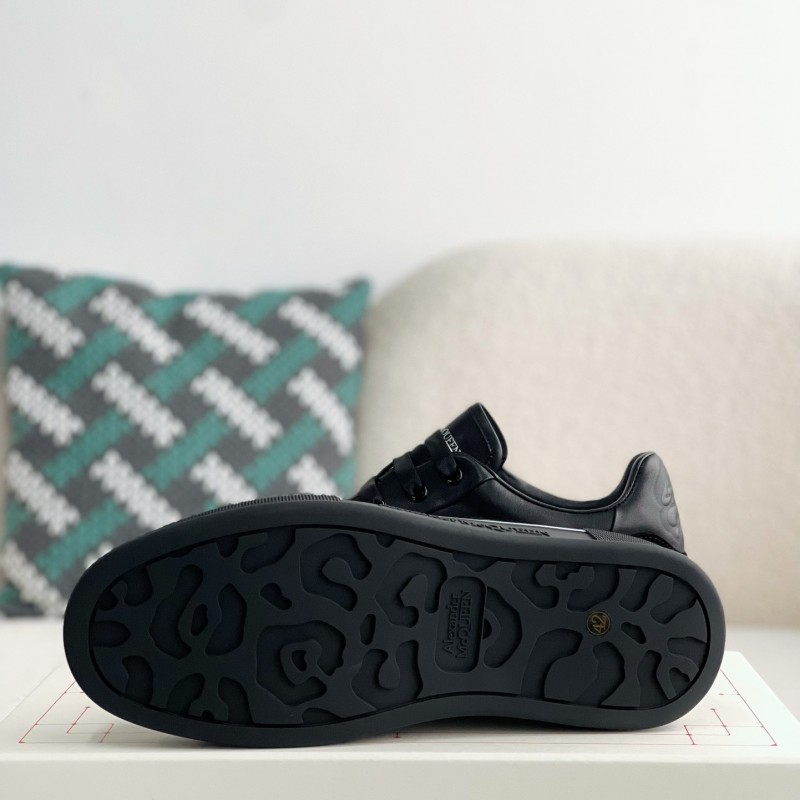 Ale*d*r M*Q*en Sneakers