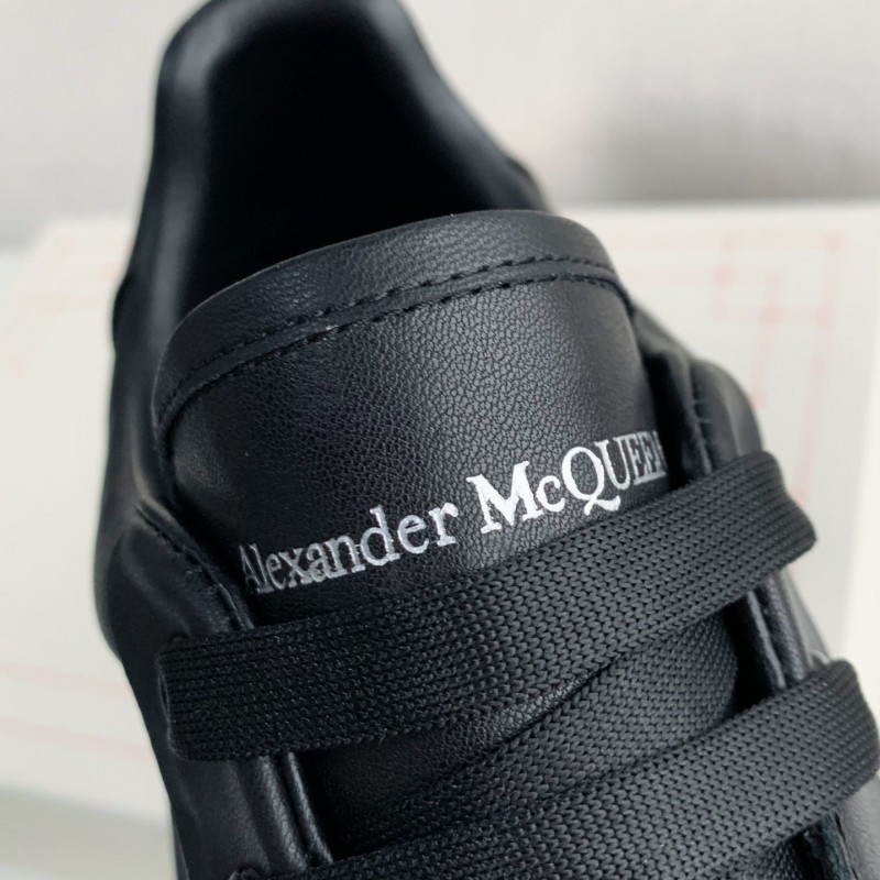 Ale*d*r M*Q*en Sneakers