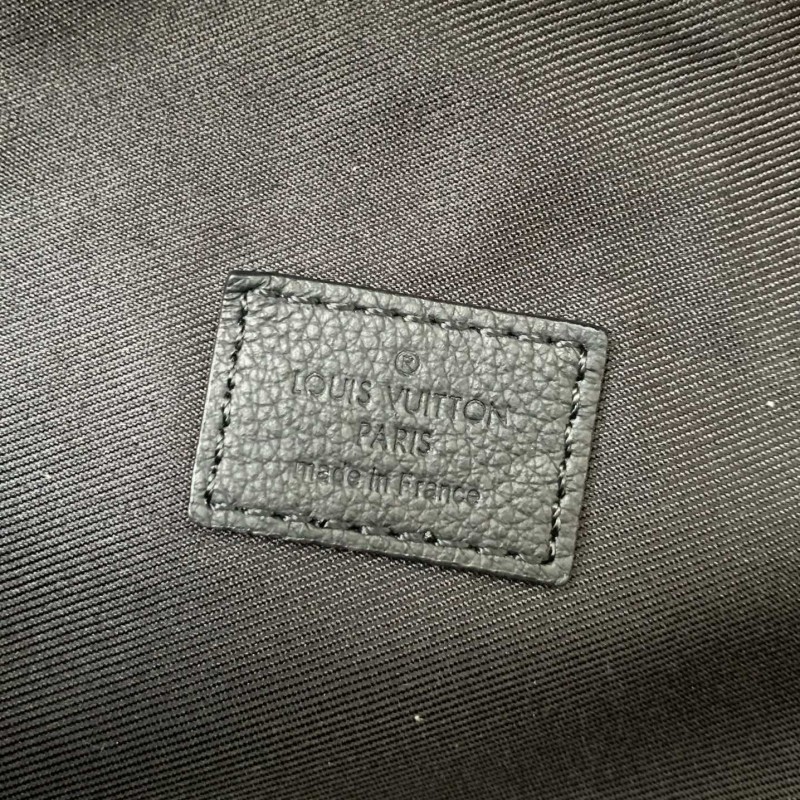 New L0*is V*t0n RUSH waist bag M47058 Size: 30*15*8cm