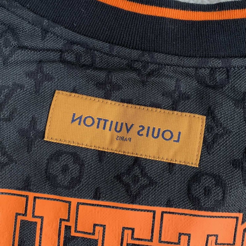 L0*is V*t0n Letter Logo t-shirt