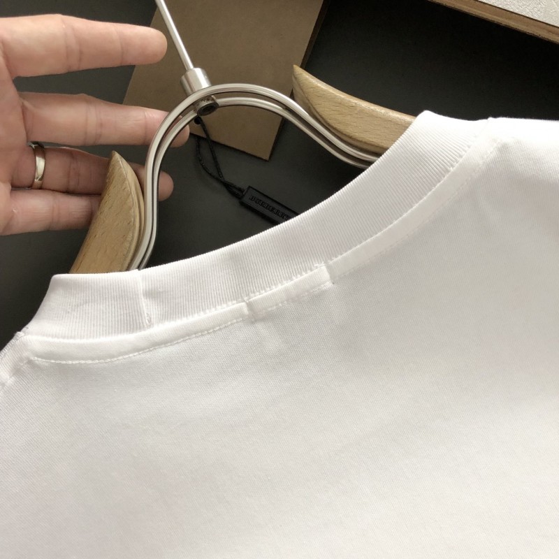 B**rry Black reachable duck cartoon footprint T-shirt