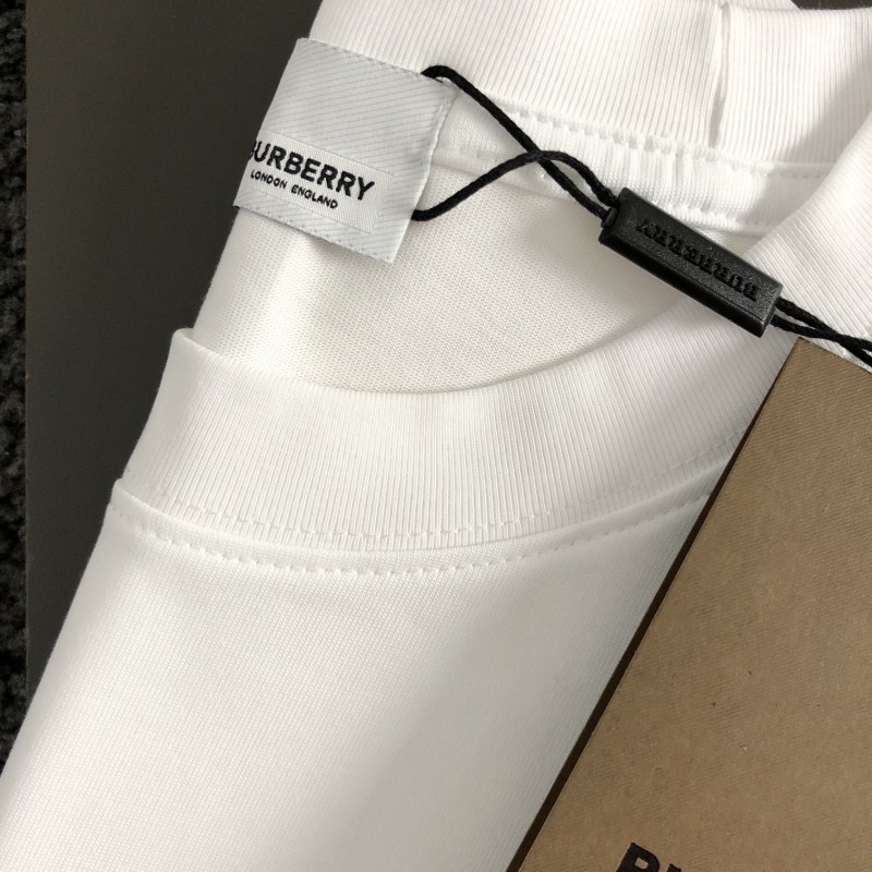 B**rry Black reachable duck cartoon footprint T-shirt