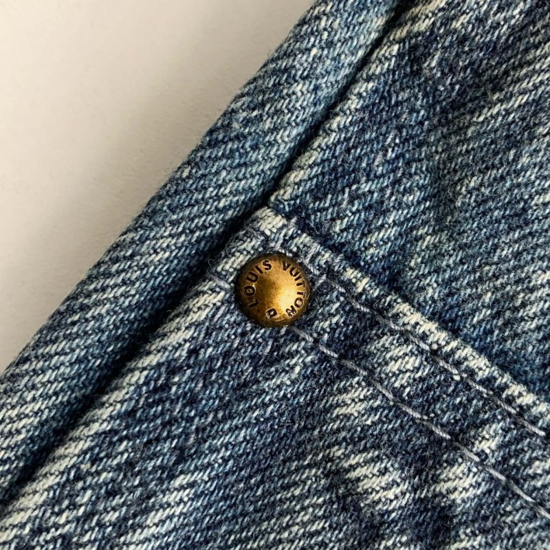 L0*is V*t0n Jean shorts