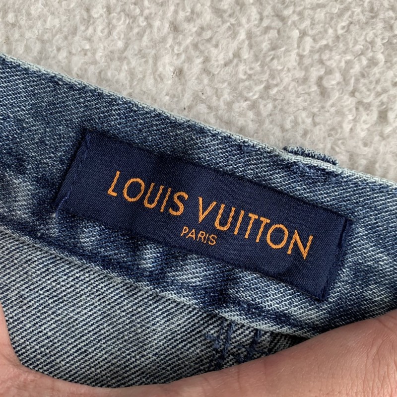 L0*is V*t0n Jean shorts