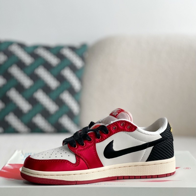 Trophy Room x Jordan Air Jordan 1 Low Golf  Sneakers