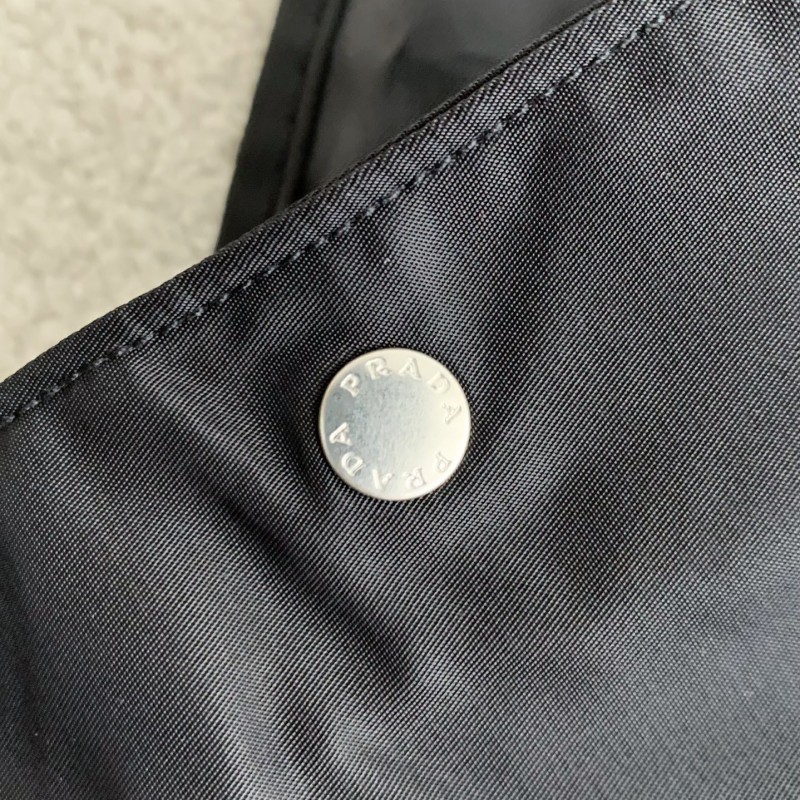 Pra*a battlefield functional style short sleeved