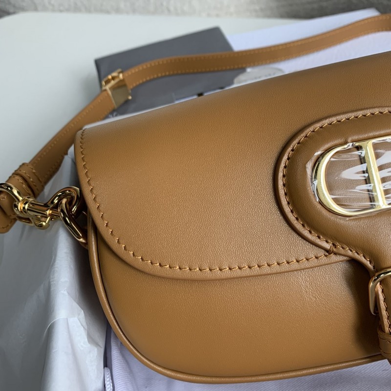 D*0r Bobby East-West Armpit bag Size:21*5*12cm
