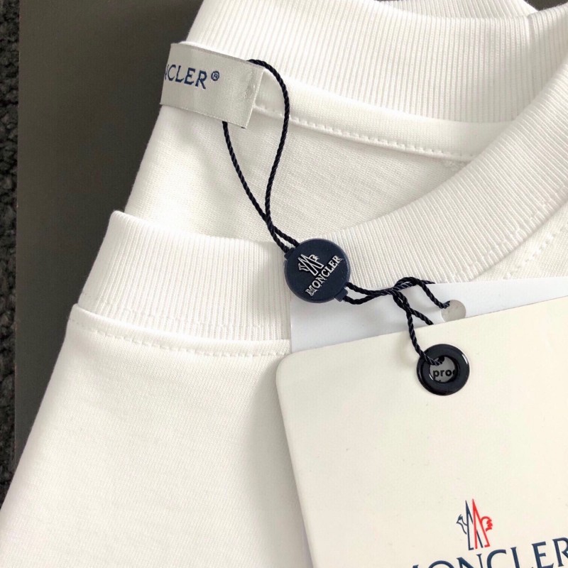 MONCLER T-shirt