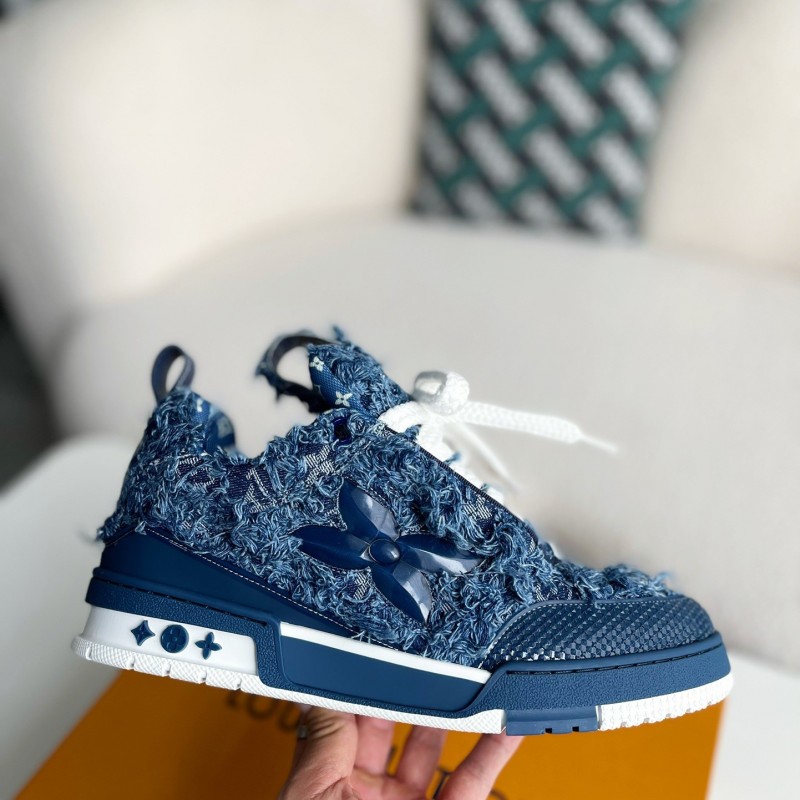 L0*is V*t0n TRAINER SNEAKERS