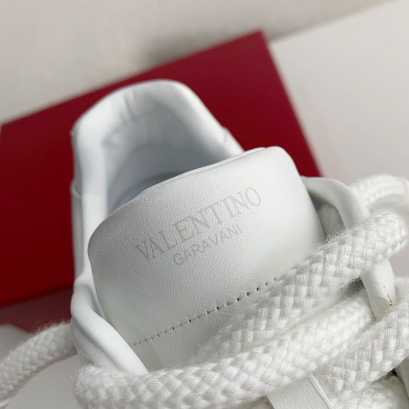 va*t*no One Stud Sneakers