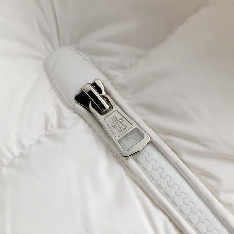 Moncler Montbeliard down jacket