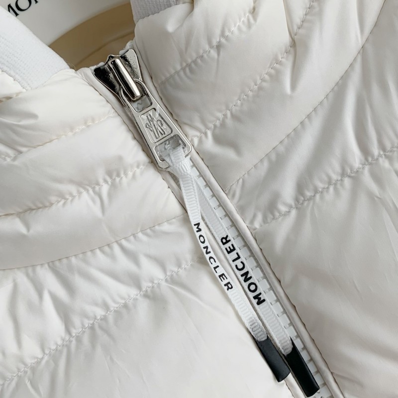 Moncler Montbeliard down jacket