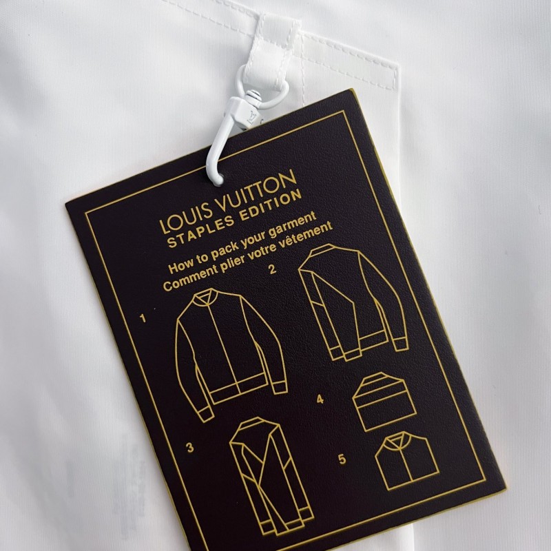 L0*is V*t0n 24 new double-sided printed Presbyterian jacket