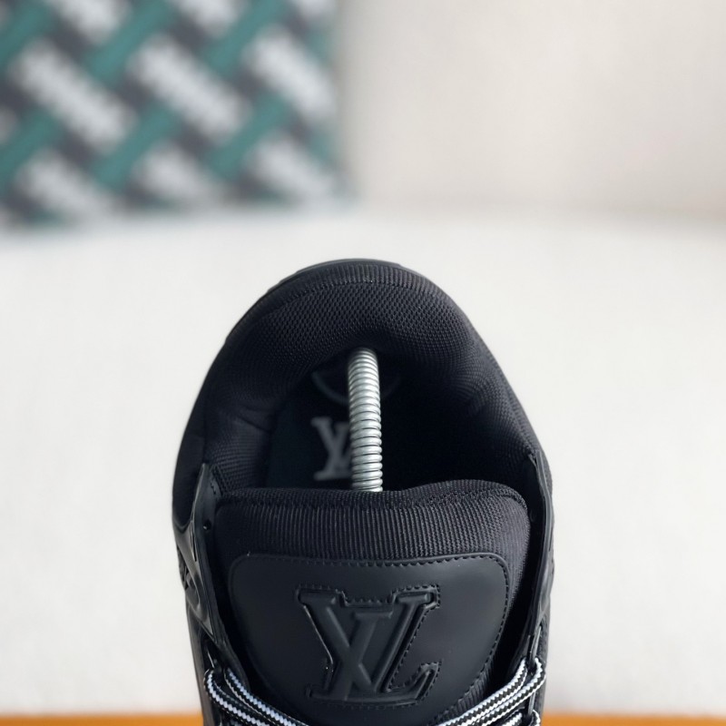 L0*is V*t0n TRAINER Maxi SNEAKERS